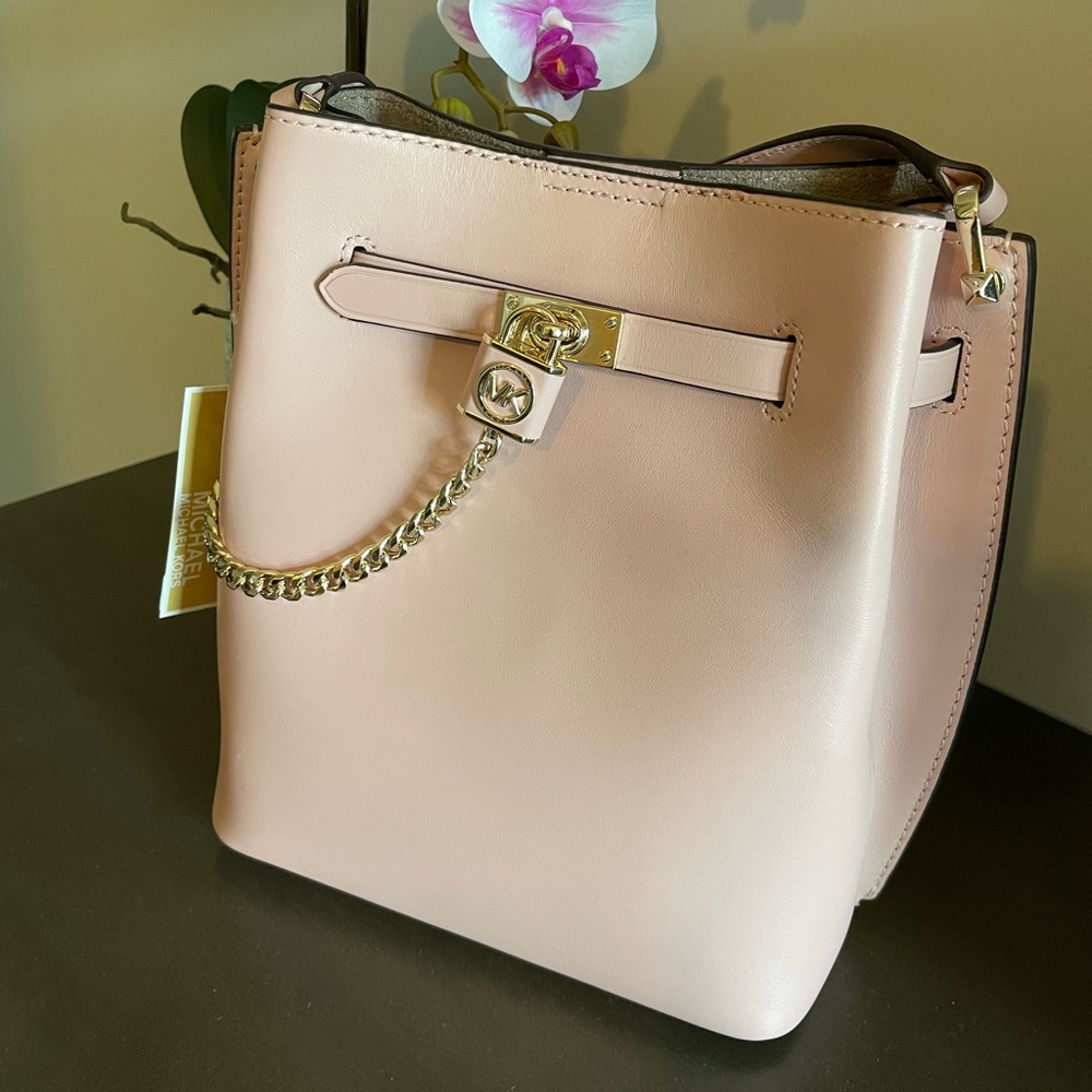 Micheal Kors bag - Picture 1 of 5